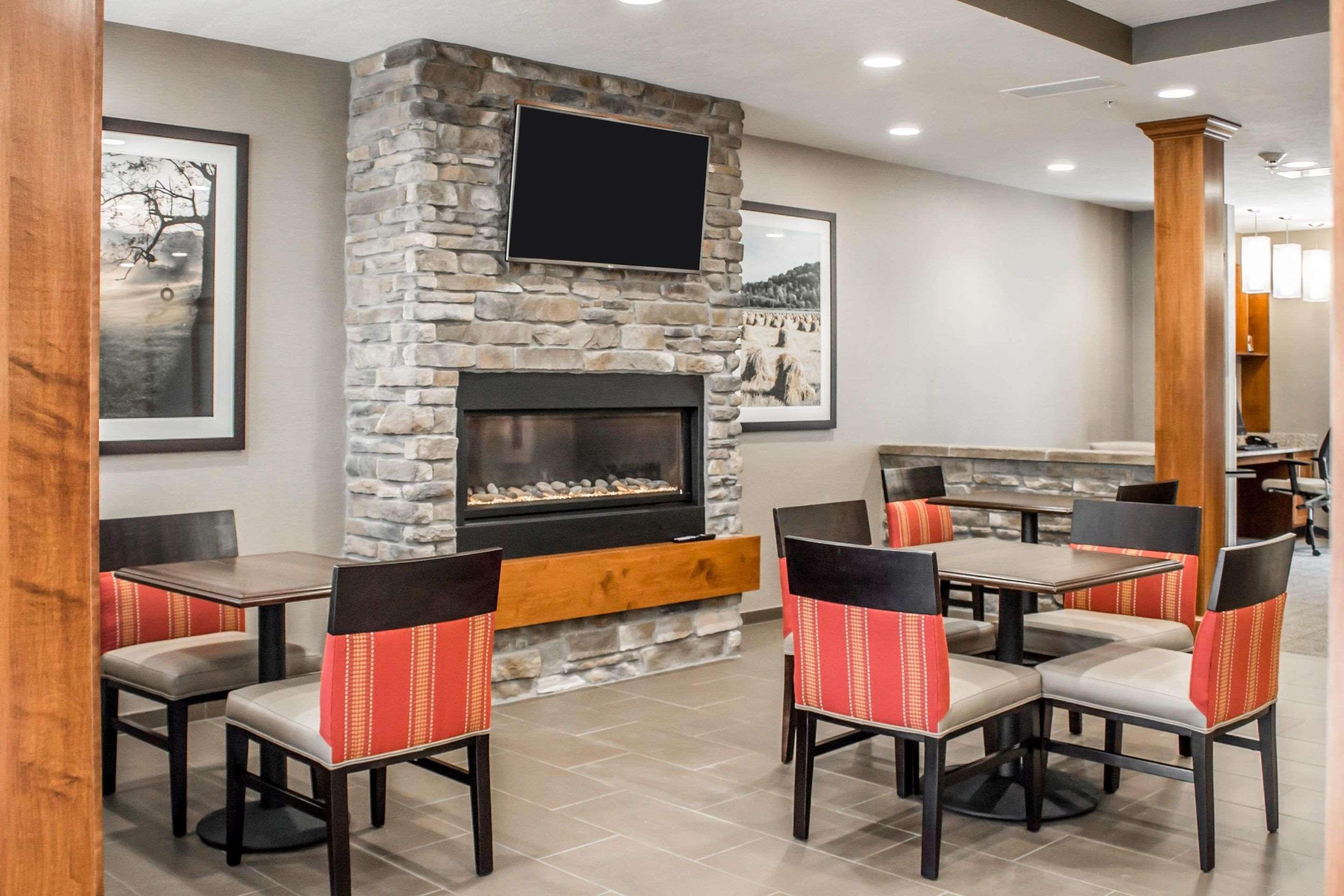 Comfort Suites Hartville-North Canton Uniontown Exteriör bild